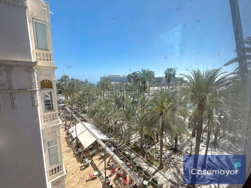 Foto f20a805b-78b6-433a-8fc8-3b5f6da4a6d6. Pis amb calefacció a Casco Antiguo - Sta. Cruz - Ayuntamiento Alicante