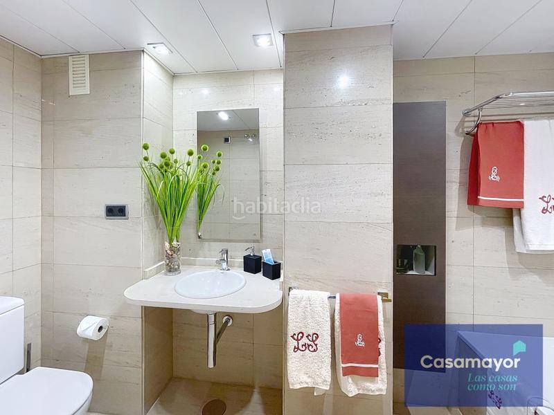 Foto 35d8048c-f90b-4b85-a3fc-a7f6f148f77b. Attico con riscaldamento parcheggio in Benalúa Alicante