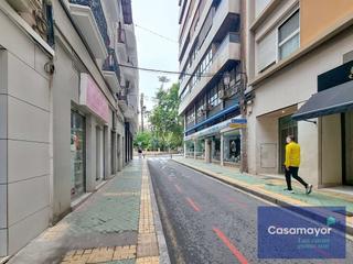 Locale commerciale  Carrer girona. Excelente oportunidad de inversión!