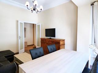 Location Appartement  Calle del medico pascual perez. Piso de techos altos en alquiler en el centro de alicante