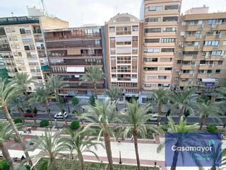 Flat en Avinguda general marv 18. Exclusiva vivienda en venta en general marv  la mejor zona para