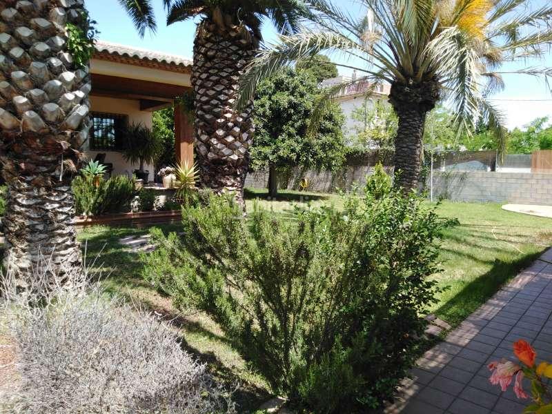 Foto 3554d49b-9fe9-46bb-8ac4-dea7a2dab202. Chalet avec chauffage parking piscine dans La Font-Mezquitas San Juan de Alicante