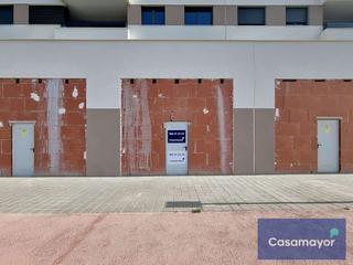 Location Local commercial  Carrer joaquim gonzàlez i caturla. Local comercial en alquiler en zona de nou nazareth