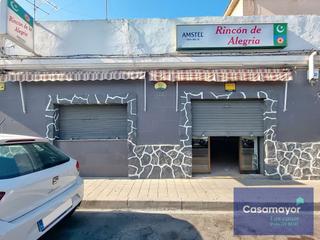 Local commercial à Calle cefeo 66. Económico local comercial en venta situado en la florida