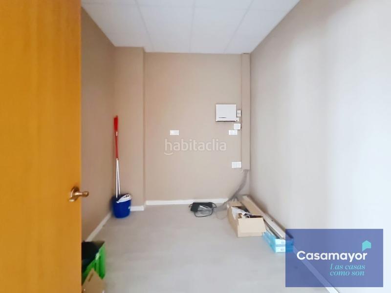 Foto 719b1d82-ed0f-4d88-b739-15e310996bed. Miete büro mit parking in Torrellano Elche / Elx