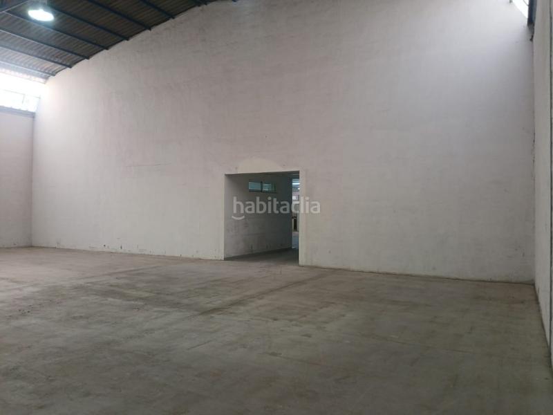 Foto 6e62e0c9-bfcb-4466-bf6e-967d4dd99af0. Location bâtiment à usage industriel dans Pla de la Vallonga Alicante