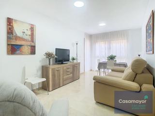 Lloguer Pis  Calle segura 17. Piso de 2 dormitorios amueblado junto a luceros