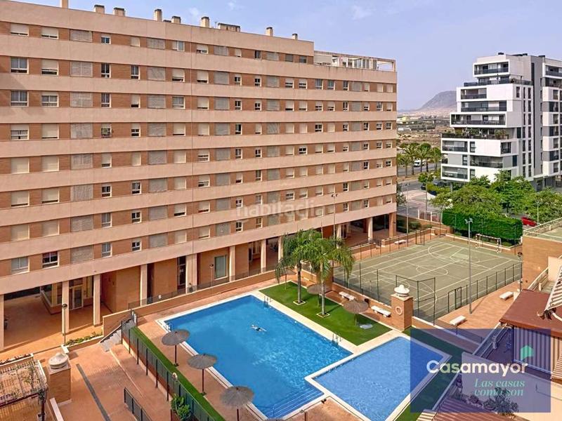 Foto 04ee6fc6-ff19-4d83-8f24-fed95a7b91a3. Piso  en venta con urbanización y vistas despejadas en Alicante