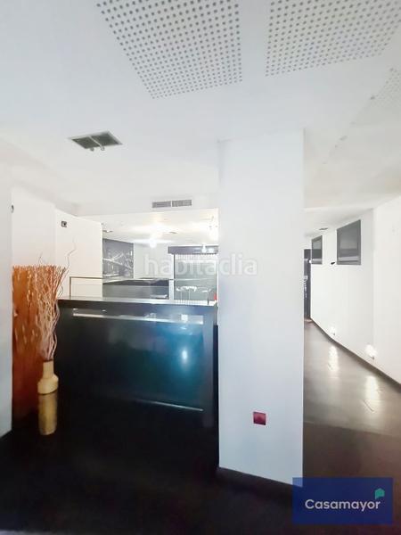Foto 776c2f75-a305-4557-a102-ffaca9d5fec2. Alquiler local comercial local con licencia de bar con música en av. aguilera en Alicante