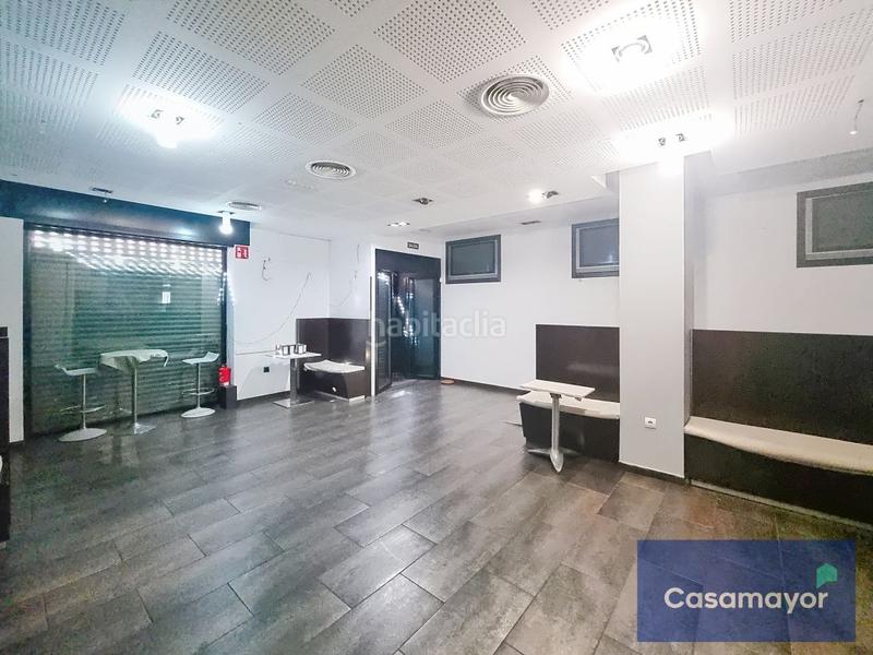 Foto b64b37e6-22c5-4c76-b57a-0d2d385ba3d2. Alquiler local comercial local con licencia de bar con música en av. aguilera en Alicante