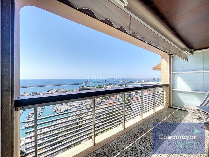 Foto dbf4dccc-0f45-4bdb-a039-600e504be0e5. Piso vivir en las alturas elegancia, luz y vistas inigualables en Alicante