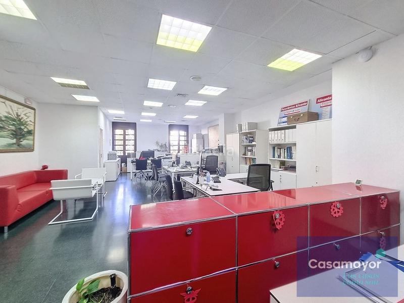 Foto 6ec53117-2874-4b02-933b-bccd7b8867a1. Alquiler edificio  exclusivo en alquiler situado en el centro más tradicional de la ciudad. en Alicante