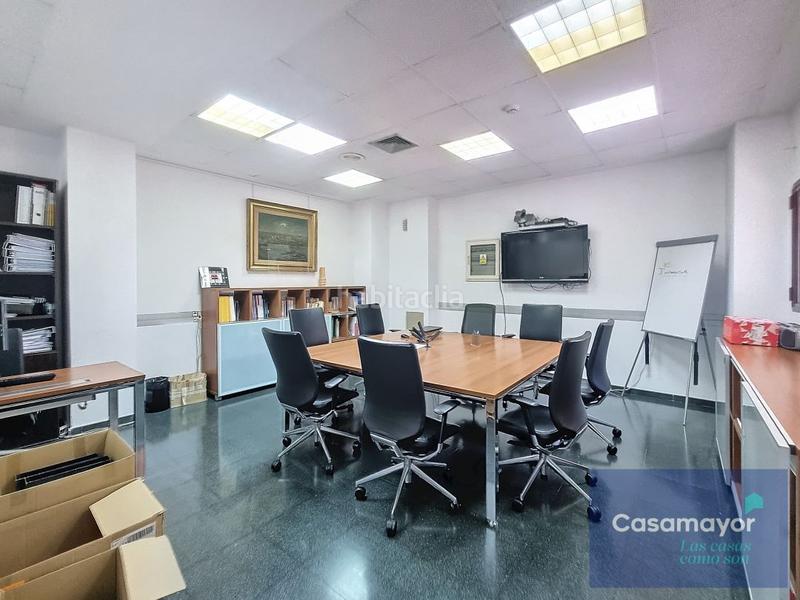 Foto 7c7b5fb5-05b2-46cd-9ef6-17b79a5b7437. Alquiler edificio  exclusivo en alquiler situado en el centro más tradicional de la ciudad. en Alicante
