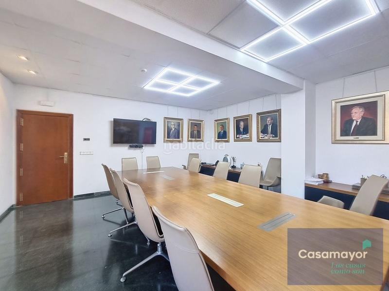 Foto b0ee3cae-06ed-4e5f-a93b-6e268476aba1. Alquiler edificio  exclusivo en alquiler situado en el centro más tradicional de la ciudad. en Alicante