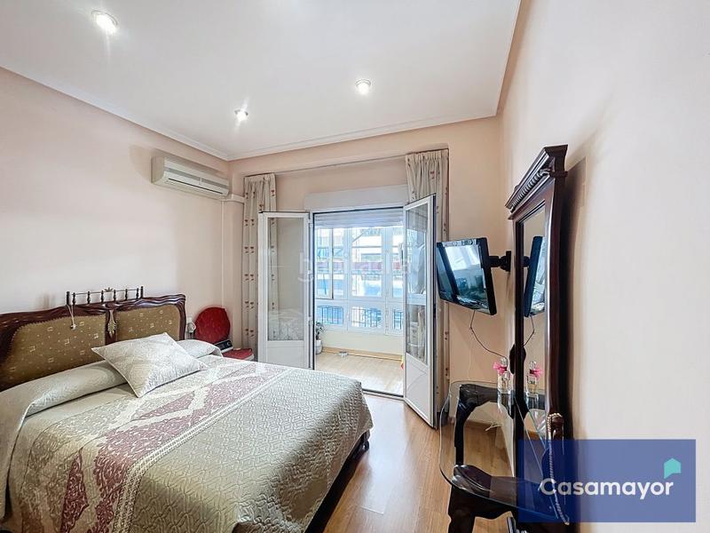 Foto da9826cc-b2da-424f-9776-1f56dbea90f1. Miete etagenwohnung in Ensanche-Diputación Alicante