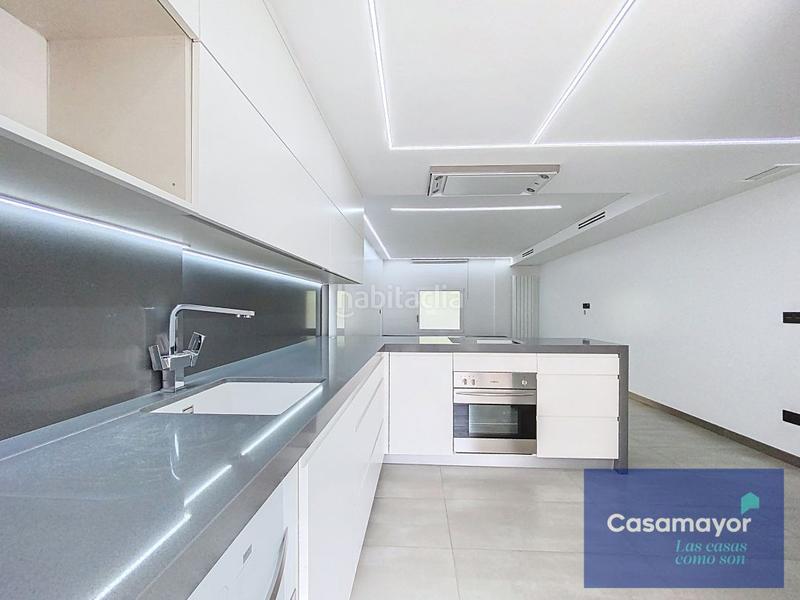 Foto 368eb692-9b85-455a-9227-26092262d251. Casa con riscaldamento parcheggio piscina in Babel Alicante