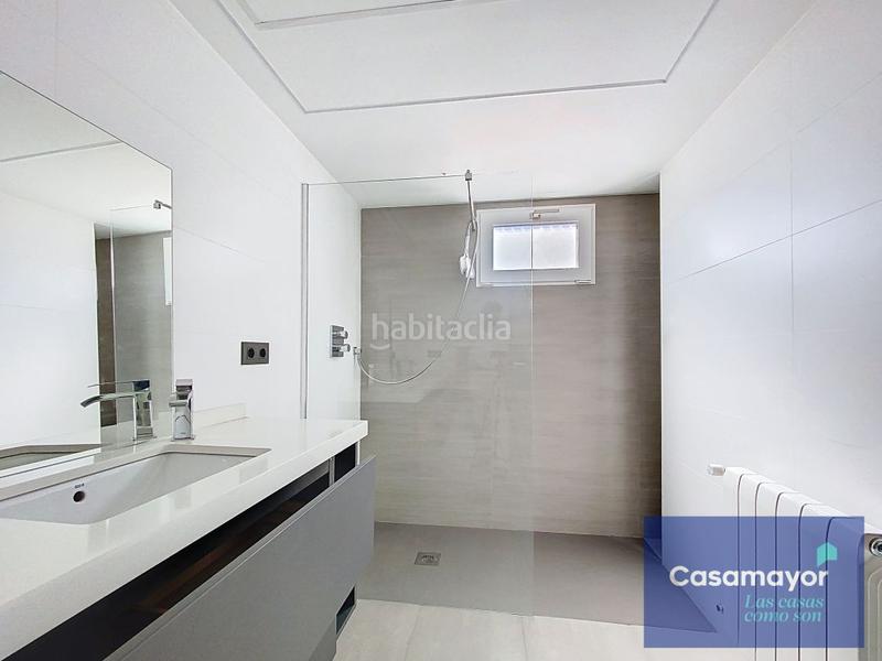 Foto 61626b62-0c60-4102-966d-7e5f3dcf781b. Casa con riscaldamento parcheggio piscina in Babel Alicante