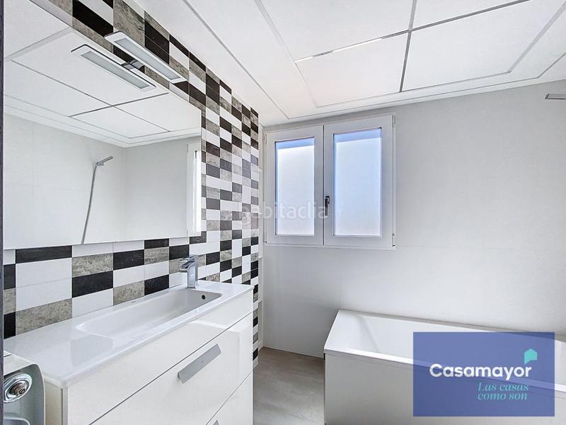 Foto 8701949f-8e06-4076-beef-c7dec844cd8a. Casa con riscaldamento parcheggio piscina in Babel Alicante