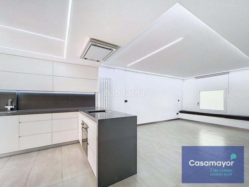 Foto ade3f1a1-3e2e-4fd1-b01c-e411e2144905. Casa con riscaldamento parcheggio piscina in Babel Alicante