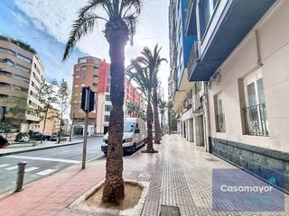 Location Local commercial  Avenida salamanca. Local comercial en alquiler situado en la avda. de salamanca