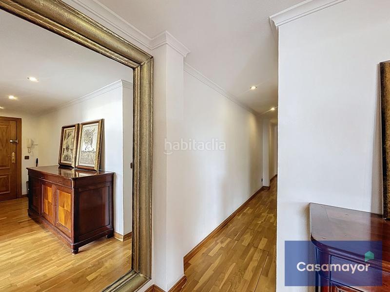 Foto 24c1256d-ef91-41d0-8694-d89ca1bd9068. Alquiler piso espectacular atico con vistas al castillo muy cerca del Mercado central en Alicante