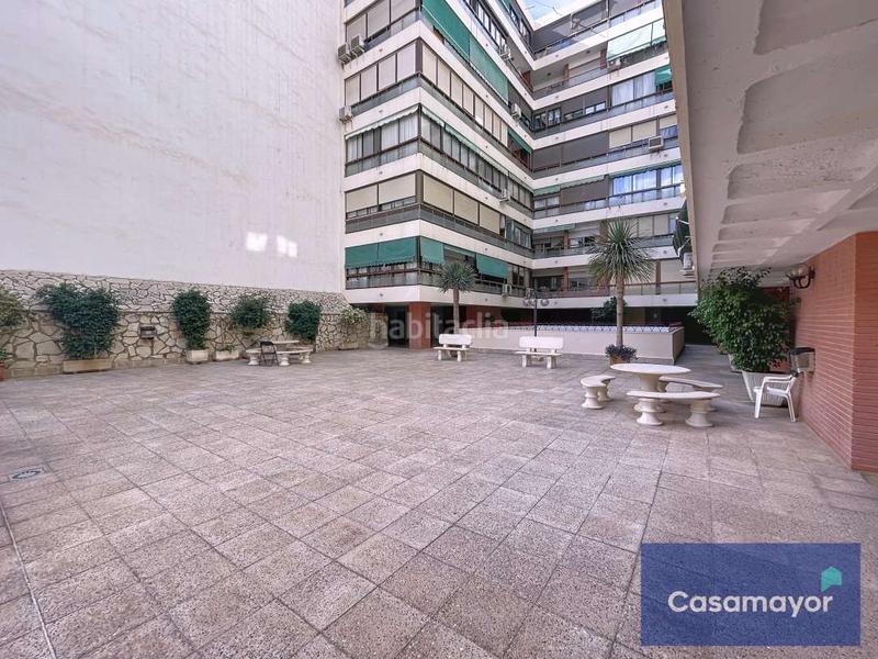 Foto c21fdcd1-d5d6-4d6f-bb12-fc416621988d. Alquiler piso espectacular atico con vistas al castillo muy cerca del Mercado central en Alicante