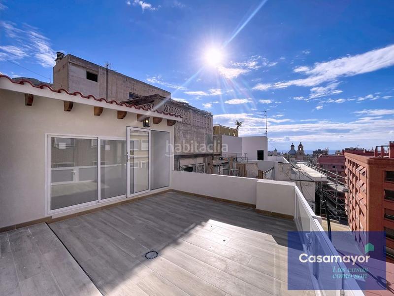 Foto a223734d-a06a-4912-9242-ee6728a8bd71. Dachwohnung mit heizung in Barrio del Centro Alicante