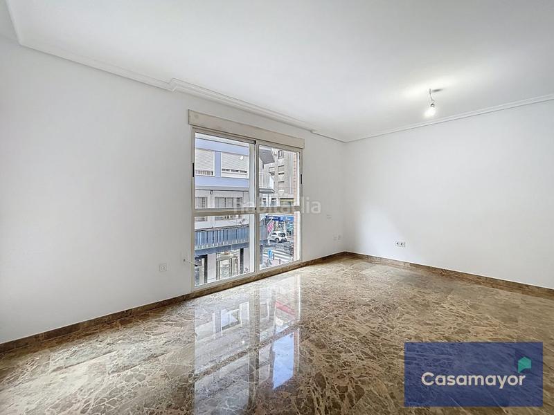 Foto 2d53b57b-3da7-43bb-8849-6fe8db11625b. Alquiler piso vivienda en alquiler en calle general odonnell en Alicante