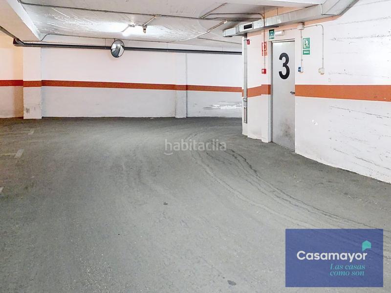 Foto 0ff515aa-35dd-4138-b2a1-2a7e6d99ab3c. Aparcament cotxe a Mercado Alicante