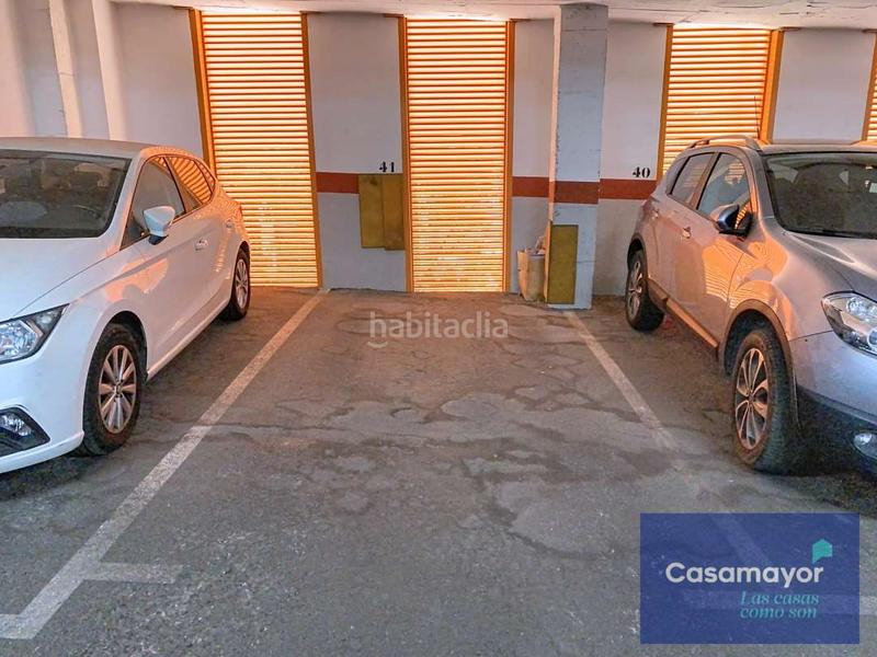 Foto 163c6856-bc29-420b-81b7-85e71d3d9a06. Aparcament cotxe a Mercado Alicante