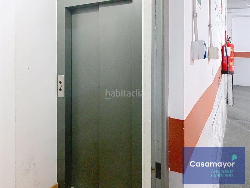 Foto c6ad166b-a551-4495-92e5-10a49a523ed6. Aparcament cotxe a Mercado Alicante