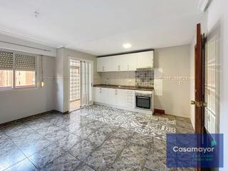 Rent Flat in Calle deportista manuel suárez 10. Piso de 3 dormitorios con urbanización y piscina