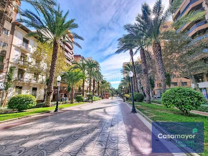 Foto bf5e30fa-8179-427f-a5dc-f686845e886f. Local commercial dans Ensanche-Diputación Alicante