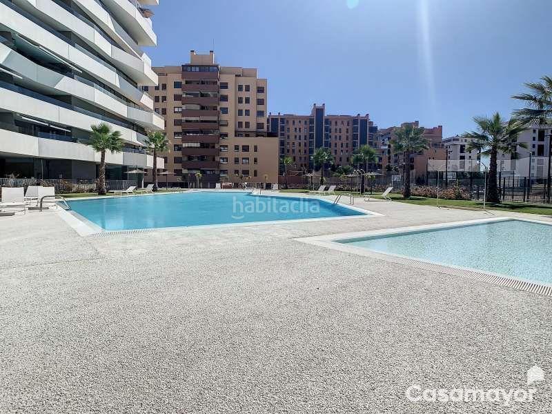 Foto 45768c85-f9c8-4497-9845-42bcf2e00429. Etagenwohnung mit heizung parking pool in PAU 5 Alicante