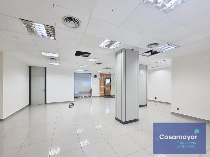 Foto 420592a7-b5d3-47ae-af06-c1aee91bb385. Lloguer local comercial a Altozano - Conde Lumiares Alicante