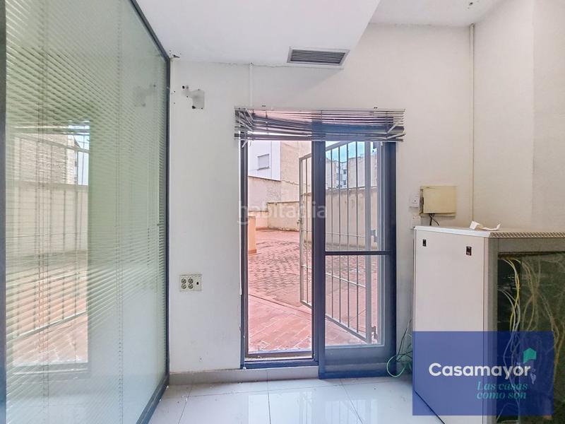 Foto 8c59fc83-458c-490d-a395-87f2551d7720. Location local commercial dans Altozano - Conde Lumiares Alicante