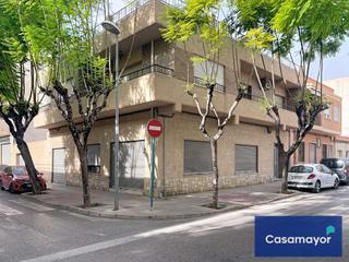 Maison à Calle pío xii 19. Gran casa en pleno pueblo de muchamiel con jardin