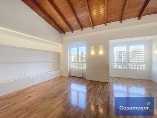 Location Appartement  Placa de los luceros 6. Vivienda exclusiva en última planta  plaza luceros