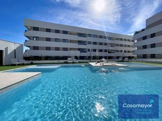 Flat  Carrer joaquim gonzàlez i caturla. Bajo a estrenar con terraza 48 m2 en nou nazaret y excelentes ca