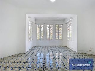 Miete Büro  Avinguda general marvá. Oficina con carácter clásico que marca la diferencia