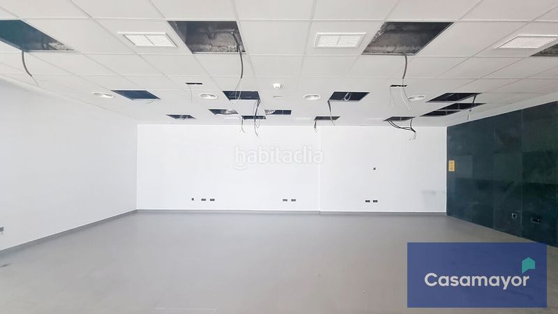 Foto bd2c49b0-0913-4b1a-8c5b-92558b516620. Affitto edificio in Divina Pastora Alicante