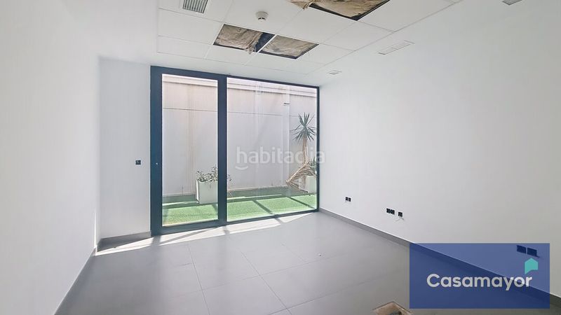 Foto c45225ea-6c4f-4699-b944-0d19d0bd7fc1. Affitto edificio in Divina Pastora Alicante