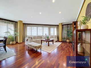Pis a Calle catedratico ferre vidiella 10. Amplia vivienda de 4 dormitorios en pleno centro de alicante