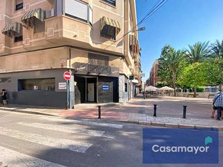 Local Comercial a Calle Cruz del Sur 35