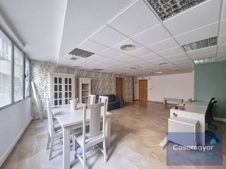 Miete Büro  Avenida maisonnave. Oficina comercial en alquiler situada en edificio exclusivo