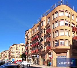 Rent Flat  Calle martin luther king. Vivienda exterior de 3 dormitorios con garaje y trastero junto a