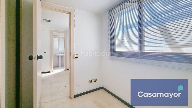 Foto c2cbb2c1-e7a5-4a00-861b-af8e70953036. Miete büro in Ensanche-Diputación Alicante