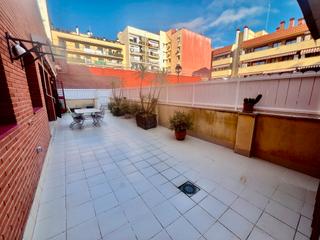 Ground floor  Carrer de ramón y cajal. Planta baja con terraza a pié de comedor