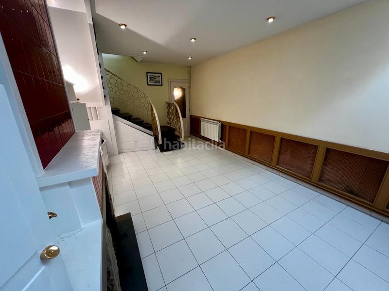 Foto 13fcafdc-7060-46da-975f-9d9e754736a2. Casa amb calefacció aparcament a Centre Sabadell