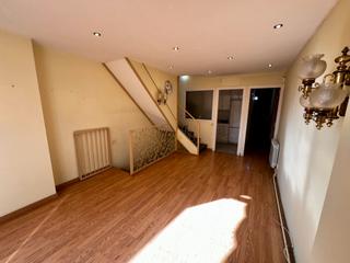 Maison  Carrer de sallarès i pla. Para entrar a vivir
